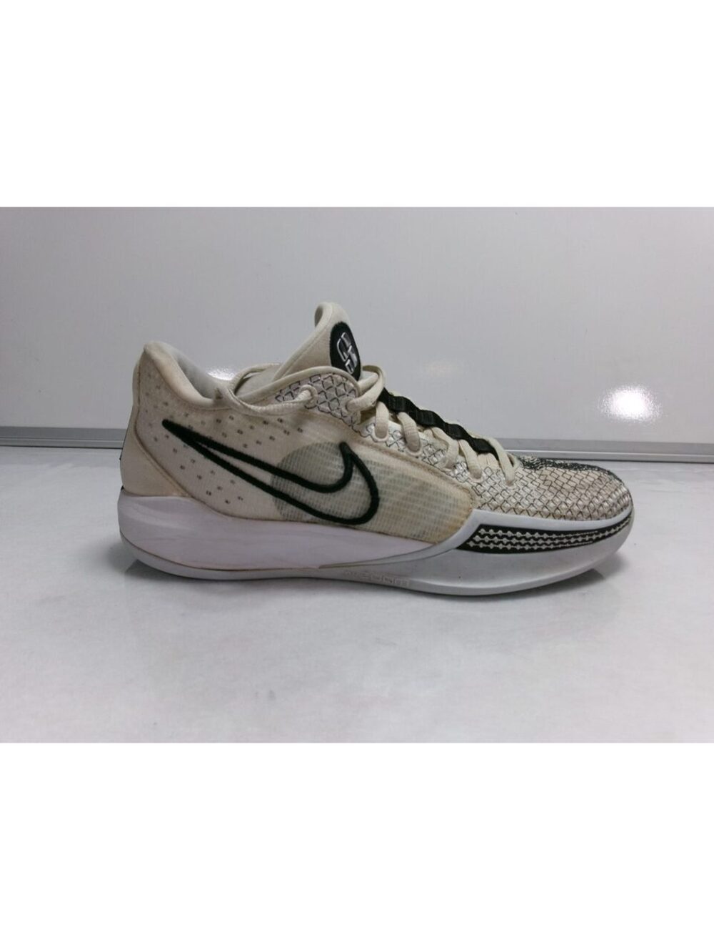 Nike Sabrina 1 FQ3381-103 Women's Size 8 Sneakers